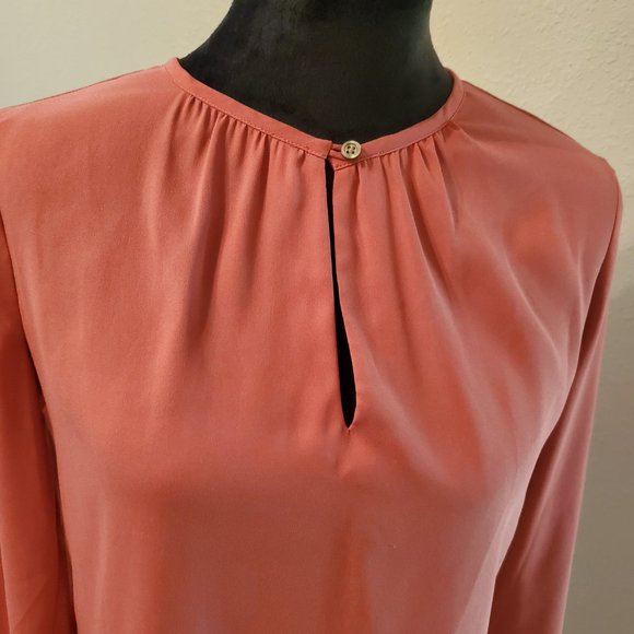 Ann Taylor Tops - Ann Taylor Loft blouse with keyhole neckline 100% polyester size XS.